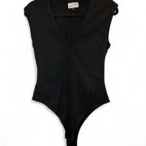 Universal Thread Black Ribbed Bodysuit V-Neck Sleeveless M